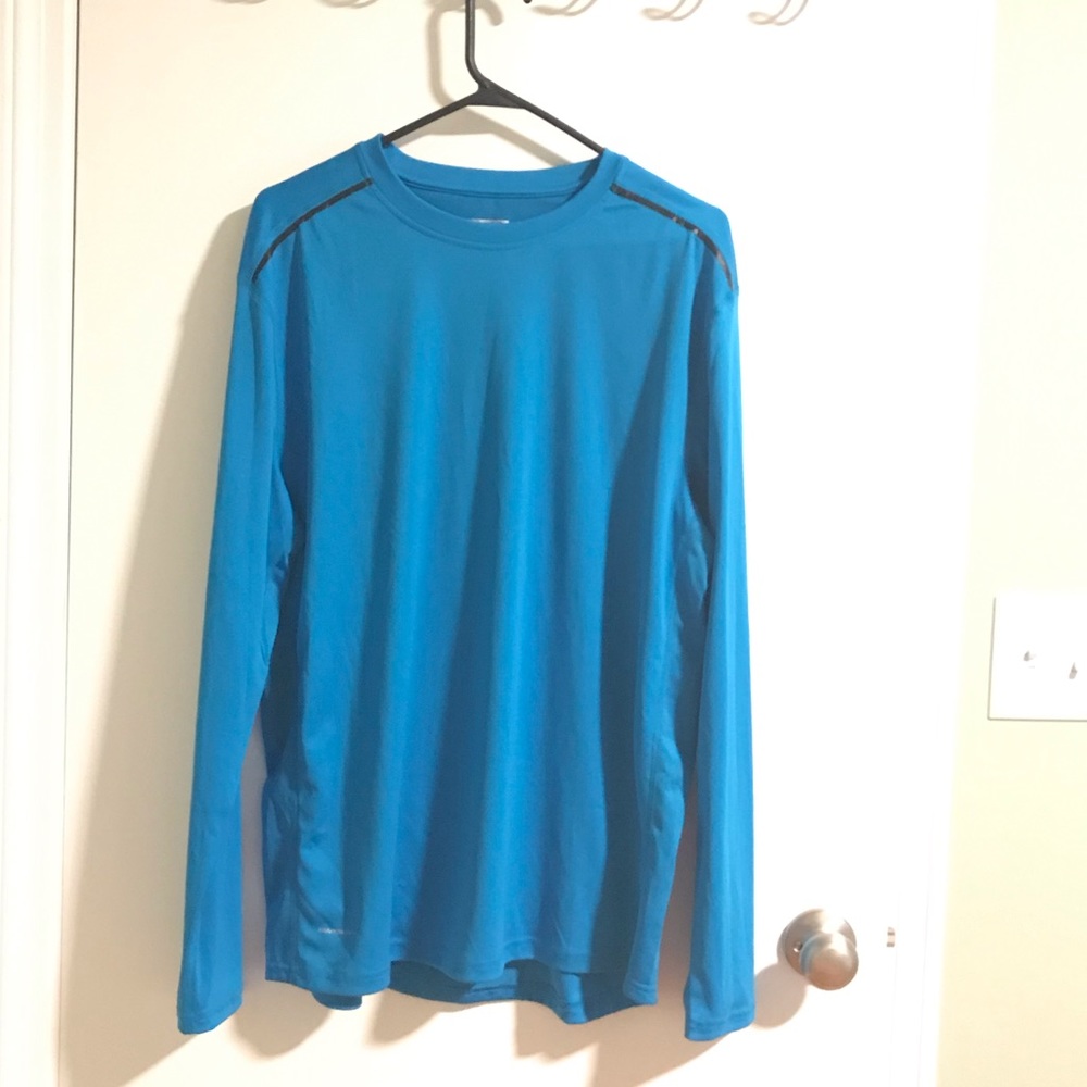 Men’s Large Qwick-Dry Tee NWOT